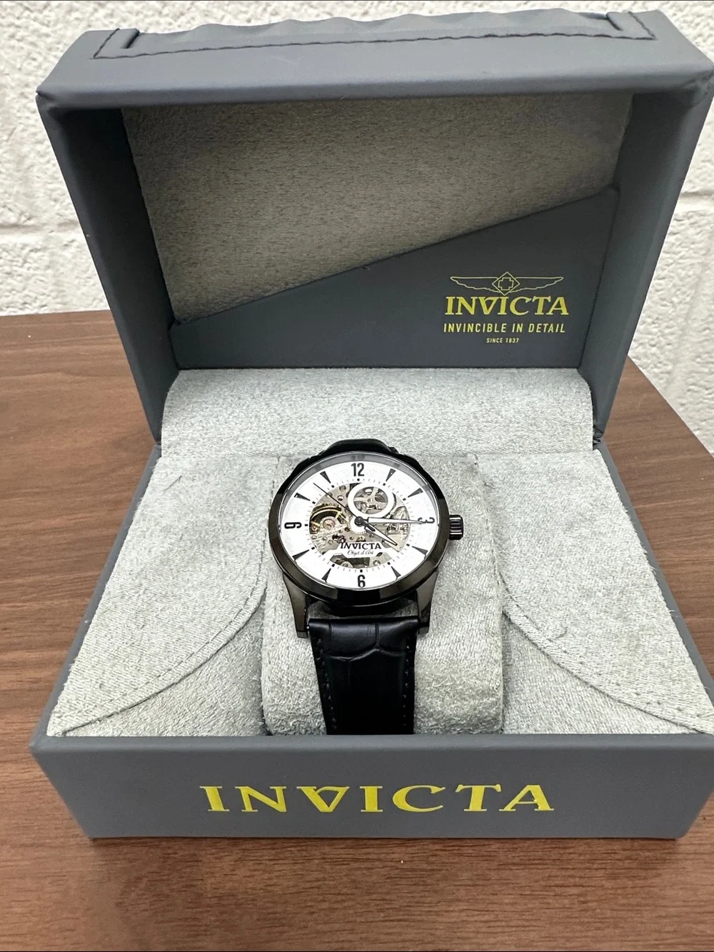 Like New Invicta 22639 Automatic Objet D Art Mens Watch 42mm